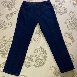Wrangler dark wash‎ jeans